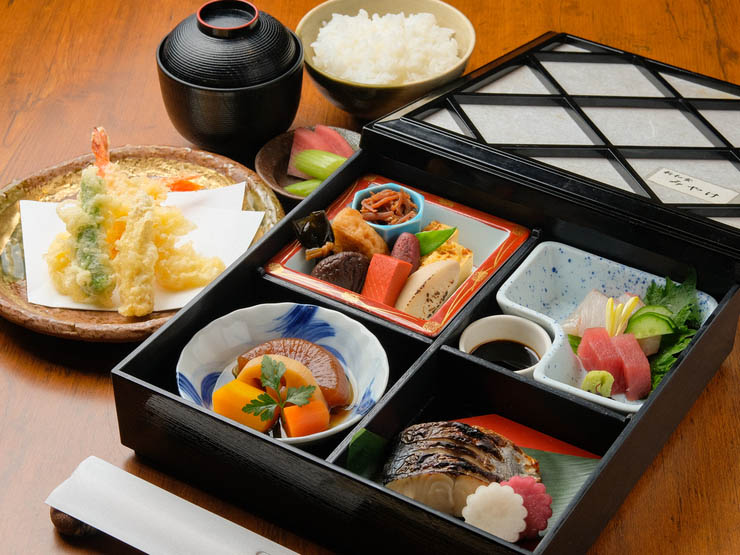 新和食　MIYAKE