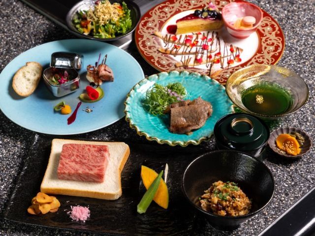 Savoring high-quality Miyazaki beef at exclusive prices in our directly managed store.