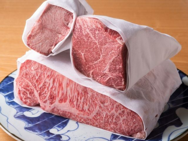 体验“肉”之精华的乐趣!品味肉类深度的新方法 | 日本料理 牛肉料理