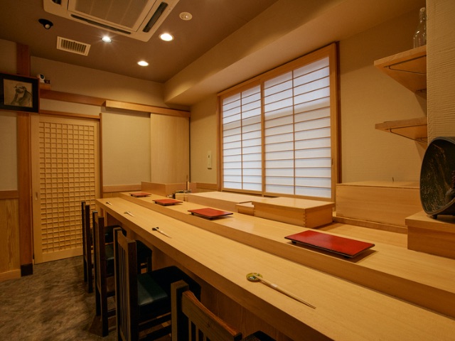 6 东京 寿司 restaurants that let guests enjoy highly satisfying 寿司 for around 10,000 JPY