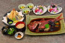 日本料理　料亭　门松_当地特产的鱼套餐