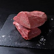 银熊茶寮_【杏】尽享以神户牛臀肉、严选黑毛和牛西冷牛排大比拼拼盘与鲍鱼、帝王蟹的铁板烧为首的最应季食材