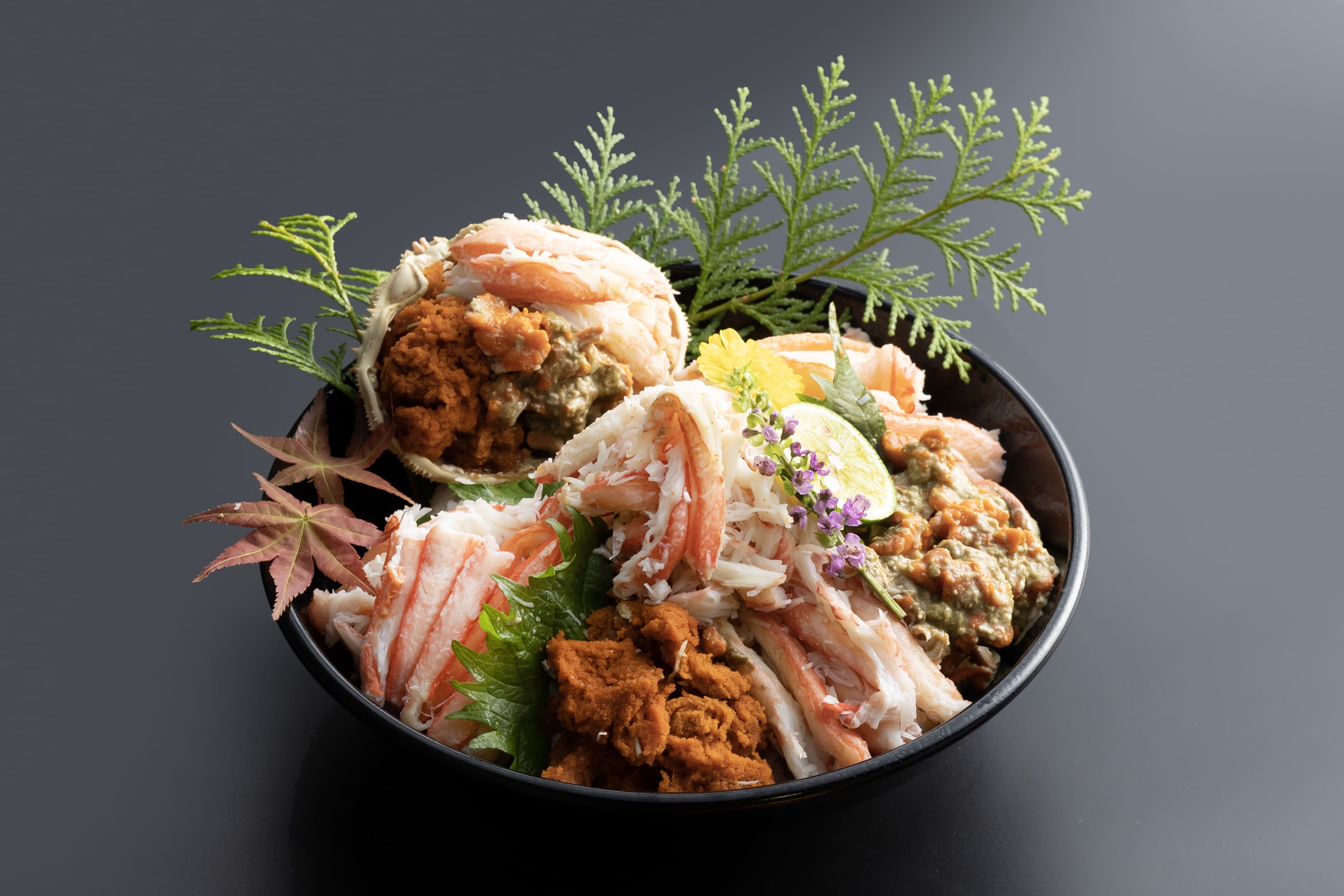 松叶蟹总店_凭借松叶蟹肉满满的盖饭，成为热点话题的“蟹肉饭膳食”