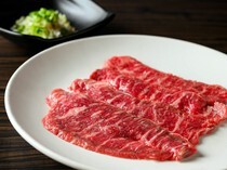 焼肉ROSU轩　麻布十番本店_肉的美味直接在口中扩散的“shinshin(后腿内侧瘦肉) 盐里脊肉”