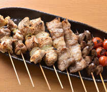 北海道烧鸟 ITADAKI CoccoChan 五反田店_可以用优惠的价格品尝当日推荐的烤鸡肉串”烤鸡肉串拼盘”