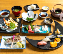 SUSHI BAR  DEIGO_新鲜海鲜和应季食材相搭配的“10000日元套餐”