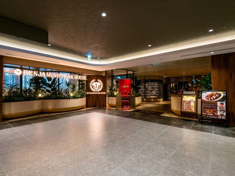 BENJAMIN STEAK HOUSE KITTE OSAKA_店外景观