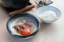肉割烹Futago THE JUNEI HOTEL KYOTO_特制混合米和“雅”三角五花的寿喜烧