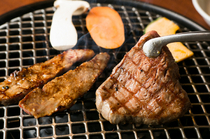 烤肉　三水苑　 东口店_如果要品尝牛肉本来的味道就请尝试这个！　『今日瘦肉排』