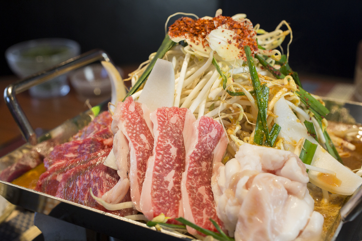GYUUTON之战　BRAND牛、AGU-猪(冲绳名产)整头购入的肉类料理专店 image