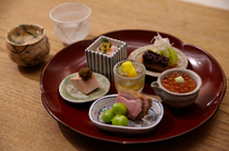 FUSHIKINO_应季美味尽入其中的“八寸（怀石料理下酒菜）、酒肴拼盘”