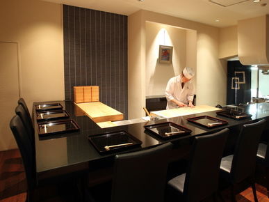 日本料理　晴山_店内景观