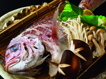 味　乐_作为日本酒的下酒菜甚是合口的『酒蒸鲷鱼』