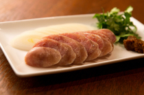 琉球中国餐厅　TAMA _花上10〜14天熟成的『自家制　香肠』