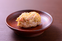 寿司 MATSUMOTO_人气NO.1的“味噌拌毛蟹”