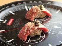 寿司   门司_令人陶醉的美味“燻制金枪鱼和培根”