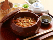 Unagi-Jinta_可一次品尝到3种美味、源自名古屋的“OHITSUMAMUSHI（鳗鱼盖饭）”