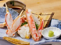 螃蟹料理    兼纲_品尝螃蟹本身的甘甜鲜味“松叶蟹刺身”