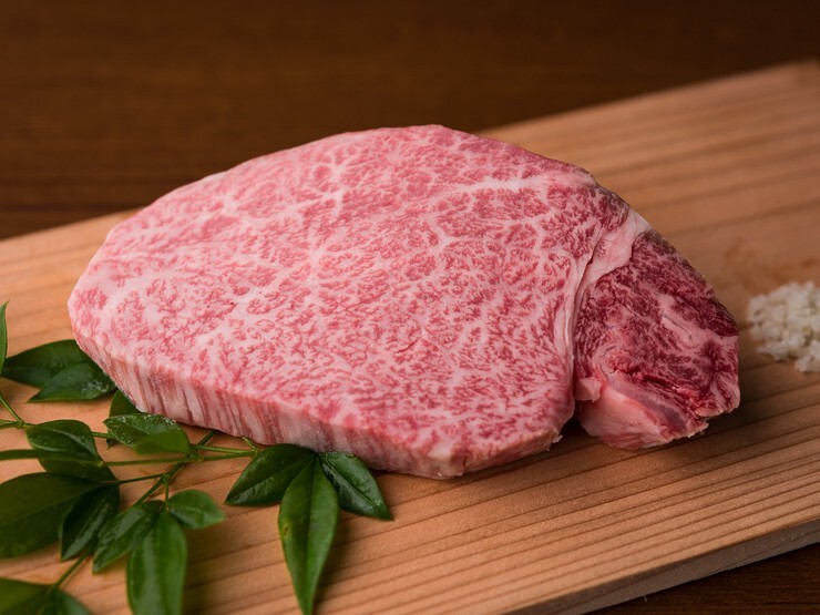 熟成内脏・山形牛 炭火烤肉 牛语