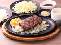 牛排 光_使用有很多大理石纹路的三角牛排。『特级A』可品尝优质的美味牛肉