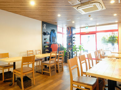 iro−hana Cafe 食堂_店内景观