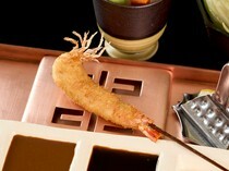 京串 六波罗_提供从丰洲市场新鲜运来的水灵“活虾”