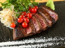 肉BAR SHOUTAIAN　渋谷店_可以享受到淡淡的油脂和浓厚的赤身『A5级黒毛和牛牛排　后腿肉』