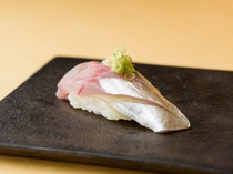 寿司 NAO㐂_虽是常见海鲜，却有着极品美味与紧致肉质的“鯵”
