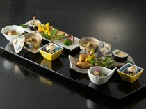 日本料理 乐精庵_与客人初次相遇，视觉和味觉都能愉快享受的『前菜』