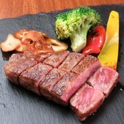 Aohige本店_脂肪与红肉的平衡绝妙的A4等级“广岛牛牛排”