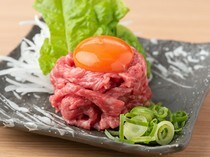 神户BEEF焼肉 加虎_口中充满肉的美味。新鲜至极，极乐的招牌菜“生蛋拌烤和牛”
