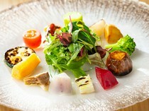 WineBar Pluribus_集各种大地馈赠于一盘的 “国产蔬菜彩色沙拉”