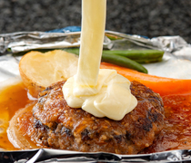 Fushimi Griller_享受和牛美味的午餐限定『招牌奶酪酱汁包裹的烤汉堡牛排』