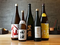 OSHUSHIAWASE  鮨HORI川_由店主亲自严选的“日本酒”
