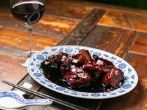 SIK eatery_健康的正宗中华料理。和葡萄酒搭配绝佳的“黑醋古老肉”