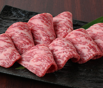 赤身烤肉专家 牛恋 涩谷店_口感细腻、味道鲜美的“和牛肋眼心”