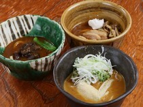 鬼在外 福在内_首先推荐这个菜品，网罗所有咖喱乌冬面的汤底种类“名物 鬼在外 三种”