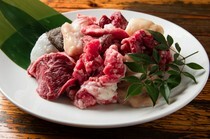 炭火烤肉Kyorochan_约500克的内脏品嚐比较。性价比极高的“Kyorochan拼盘”