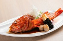 SAKANAYASOMA  柳川店_凸显出丰富口味的“炖煮金吉鱼”