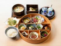 京都蔬菜与炭火料理 庵都_打开盒盖的瞬间不禁让人心潮澎湃的“福重膳 -悠-”