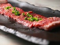 
  烤肉内脏上田屋 两国清澄通路店_
  感受经典美味“五花肉”