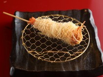 先斗町 串yoshi_突显虾的甜味“天使虾 kadayif卷”