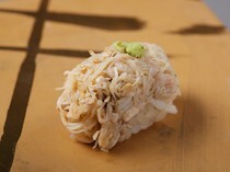 立食寿司  鮨川_享受时令美味。畅享原材料美味的热门菜品“毛蟹・香住蟹・栗蟹”