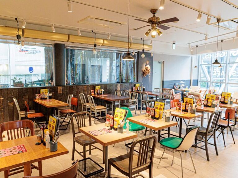 J.S.BURGERS CAFE 神戸Harborland  umie店_店内景观