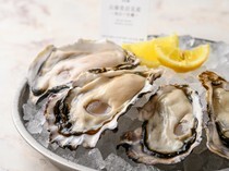 8TH SEA OYSTER Bar 涩谷Hikarie_口味对比不同牡蛎的美味“牡蛎全种类拼盘（5个）”